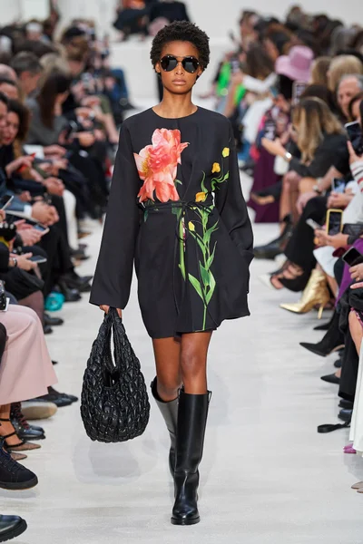Look 48